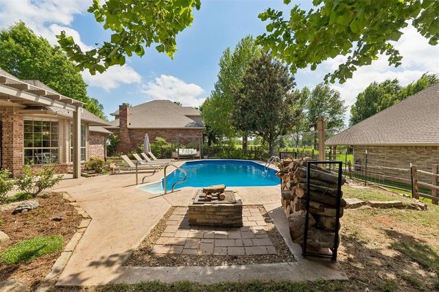 3909 Low Meadow, Edmond, OK 73003