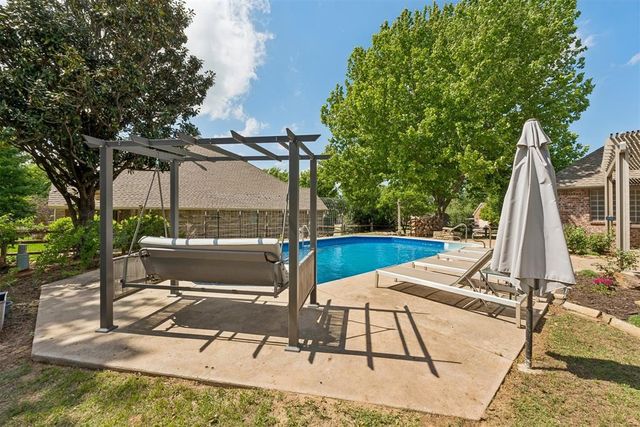 3909 Low Meadow, Edmond, OK 73003