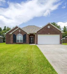 447 Sugar Trail Street, Houma, LA 70364