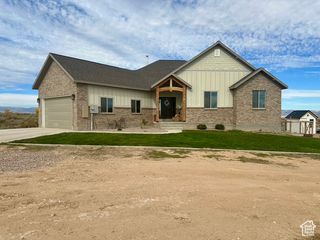 2101 E GOOSE RANCH RD, Vernal, UT 84078