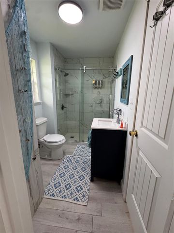 332 Seacoast Drive, Freeport, TX 77541
