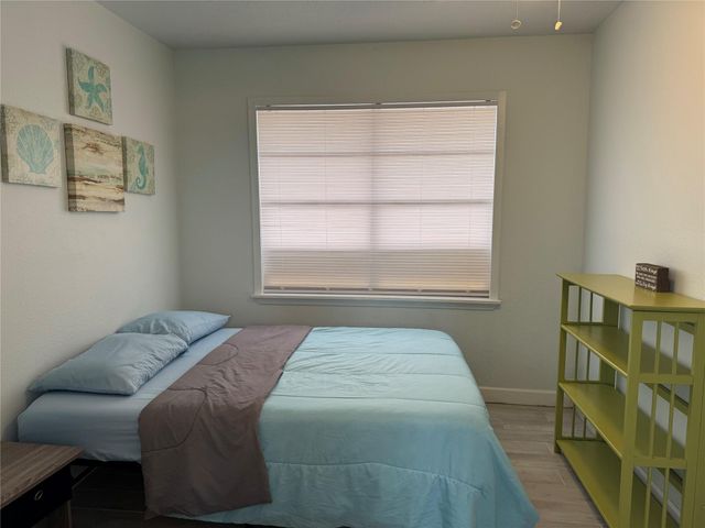 332 Seacoast Drive, Freeport, TX 77541