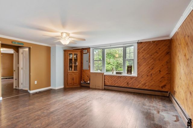 4 Algonquin Rd, Chelmsford, MA 01824