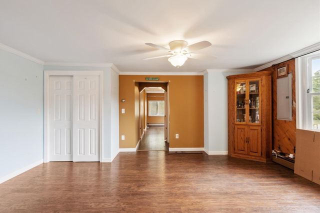 4 Algonquin Rd, Chelmsford, MA 01824