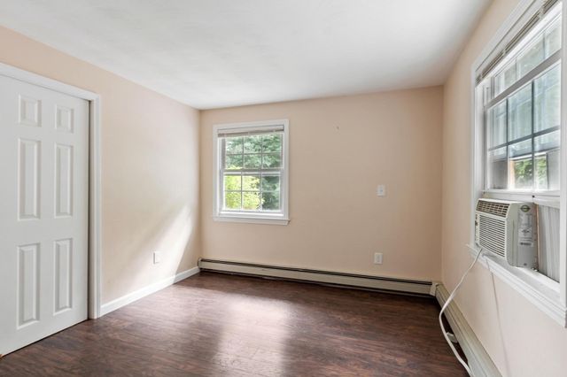 4 Algonquin Rd, Chelmsford, MA 01824