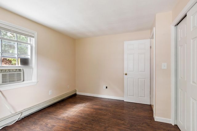 4 Algonquin Rd, Chelmsford, MA 01824
