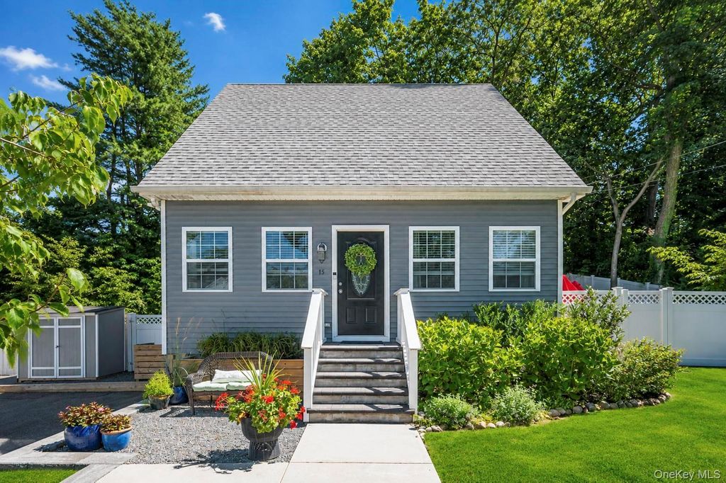 15 Canary Road, Rocky Point, NY 11778 — photo 2
