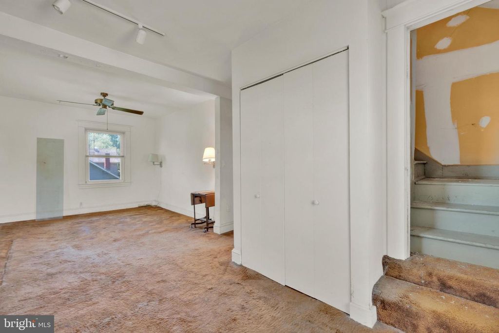 Image 20 of property listing at 2008 HILLCREST RD, Baltimore, MD 21207