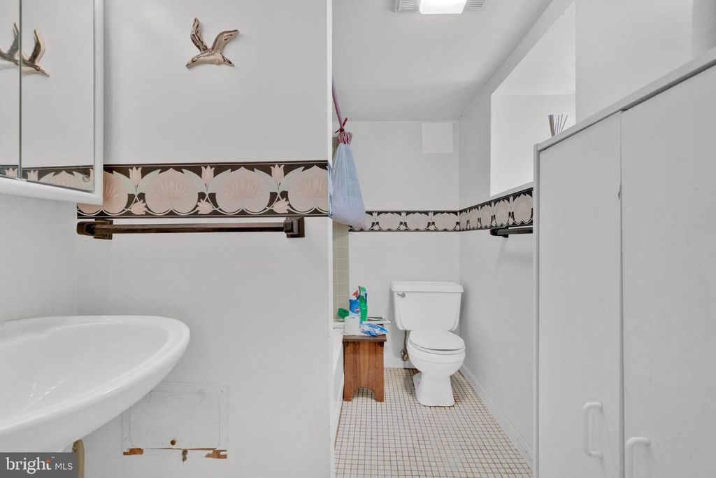 Image 26 of property listing at 2008 HILLCREST RD, Baltimore, MD 21207