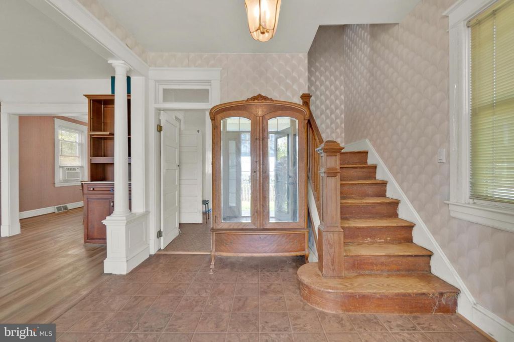Image 5 of property listing at 2008 HILLCREST RD, Baltimore, MD 21207