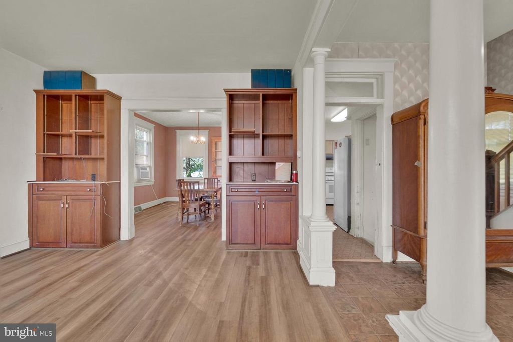 Image 7 of property listing at 2008 HILLCREST RD, Baltimore, MD 21207