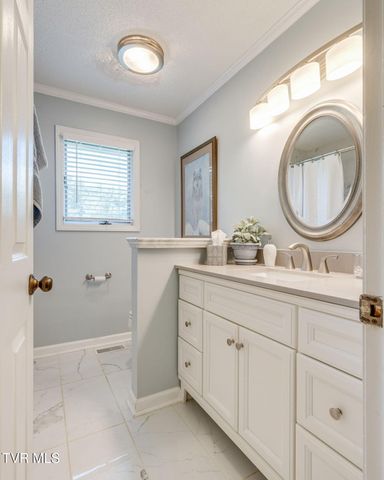 206 Spring Valley Road, Unicoi, TN 37692