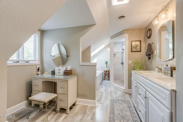 206 Spring Valley Road, Unicoi, TN 37692