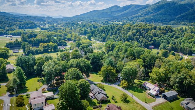 206 Spring Valley Road, Unicoi, TN 37692