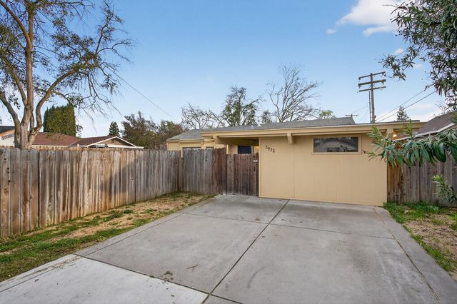 3932 NE Whitney Ave, Sacramento, CA 95821
