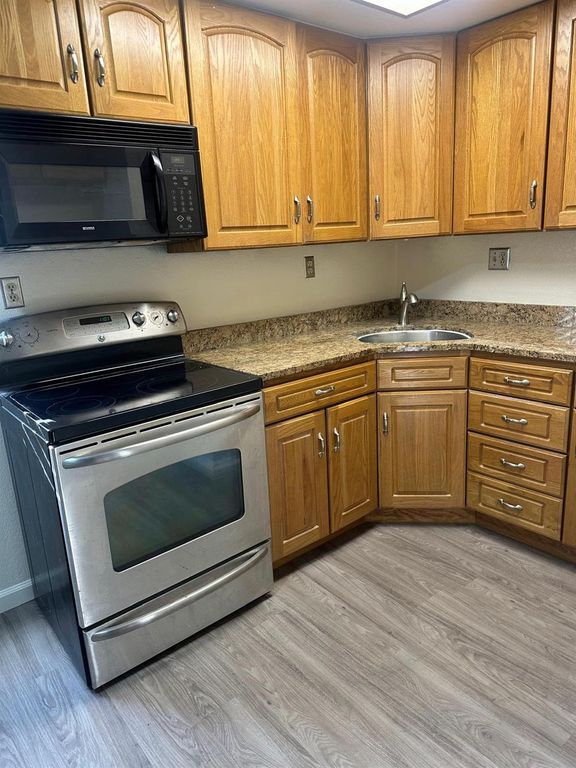 3932 NE Whitney Ave, Sacramento, CA 95821