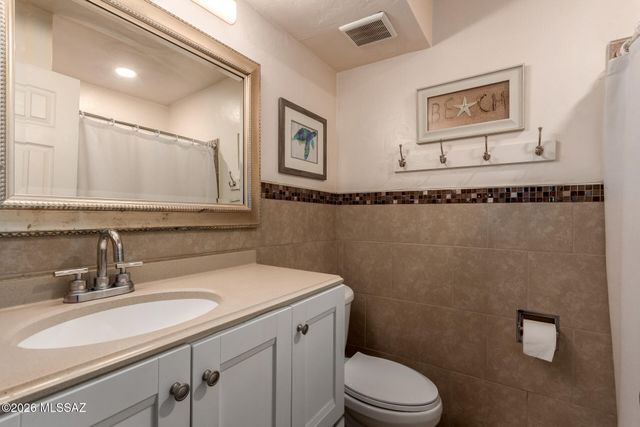 8450 E Old Spanish Trl Apt 106, Tucson, AZ 85710