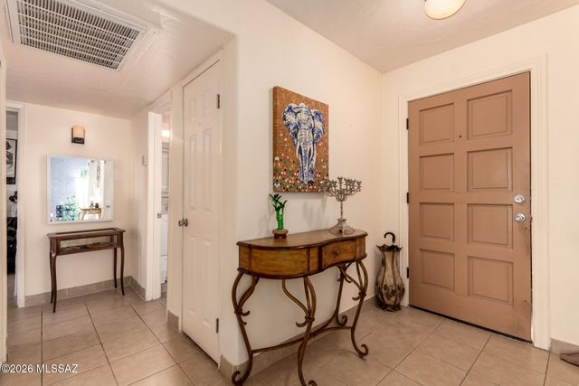 8450 E Old Spanish Trl Apt 106, Tucson, AZ 85710