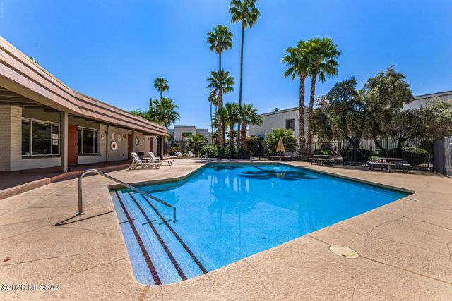 8450 E Old Spanish Trl Apt 106, Tucson, AZ 85710