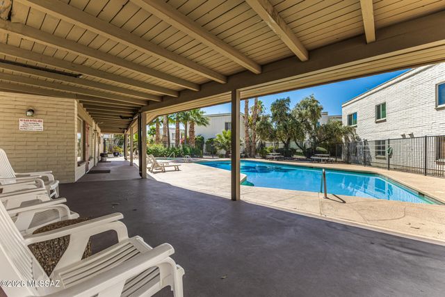 8450 E Old Spanish Trl Apt 106, Tucson, AZ 85710