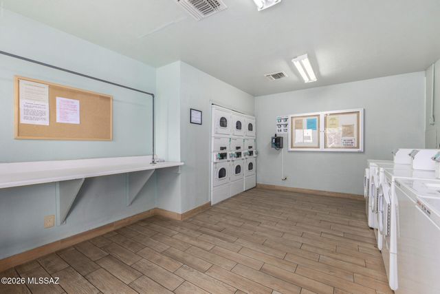 8450 E Old Spanish Trl Apt 106, Tucson, AZ 85710