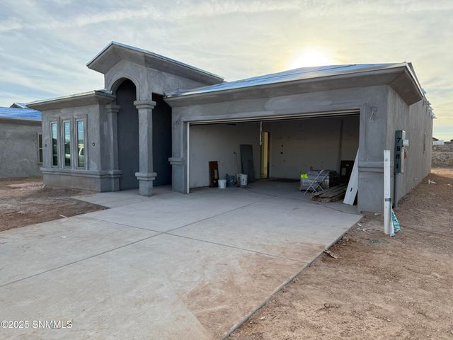 7581 Clarion Way, Las Cruces, NM 88012