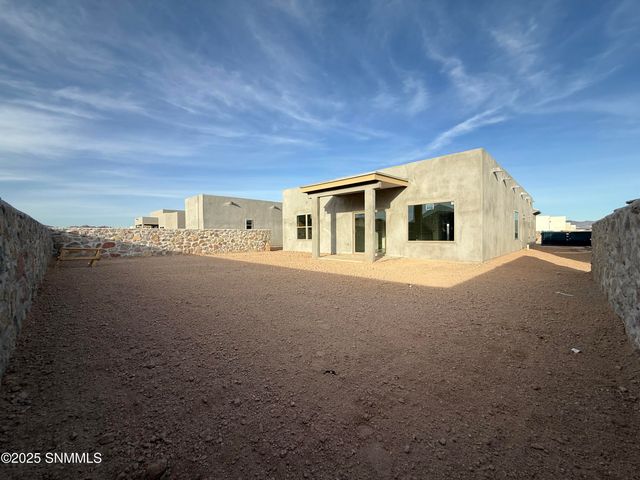 7581 Clarion Way, Las Cruces, NM 88012