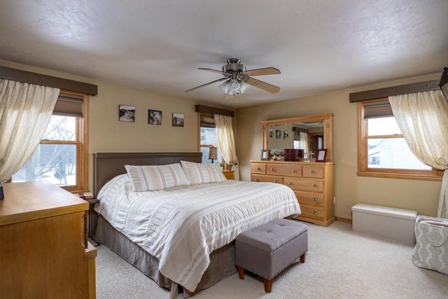 1655 ELK TRAIL COURT, Neenah, WI 54956