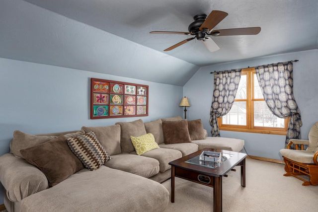 1655 ELK TRAIL COURT, Neenah, WI 54956