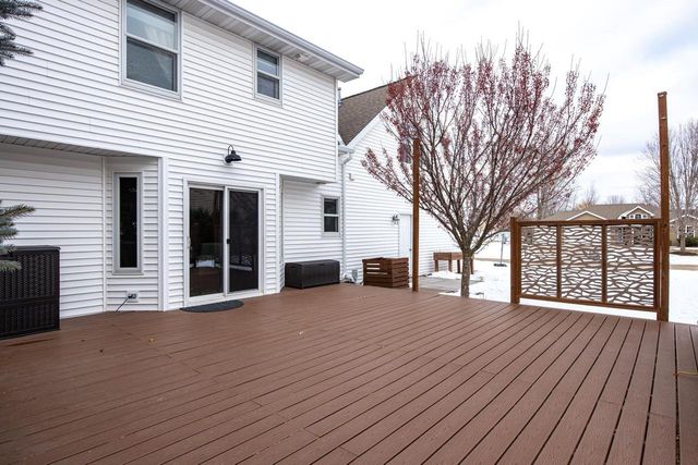 1655 ELK TRAIL COURT, Neenah, WI 54956