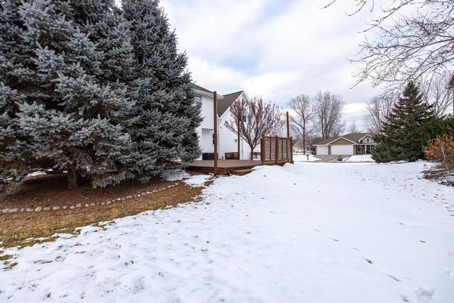 1655 ELK TRAIL COURT, Neenah, WI 54956