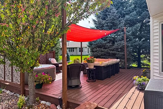 1655 ELK TRAIL COURT, Neenah, WI 54956