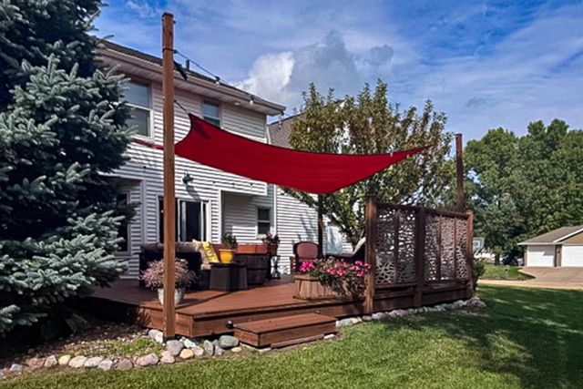 1655 ELK TRAIL COURT, Neenah, WI 54956