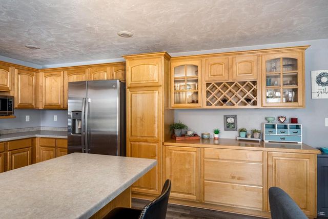 1655 ELK TRAIL COURT, Neenah, WI 54956