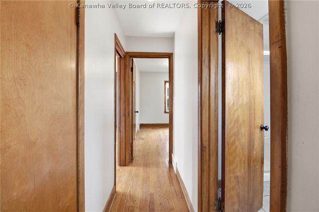 700 Mayflower Drive, Charleston, WV 25311