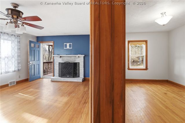 700 Mayflower Drive, Charleston, WV 25311