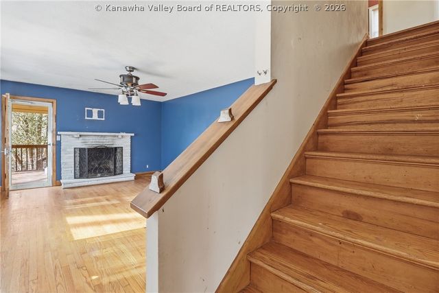 700 Mayflower Drive, Charleston, WV 25311