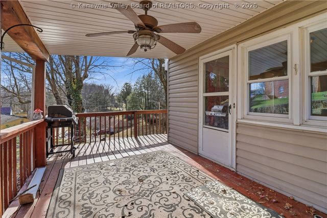 700 Mayflower Drive, Charleston, WV 25311