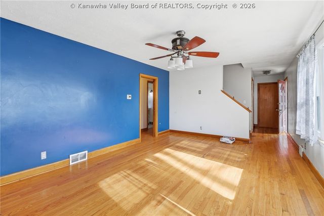 700 Mayflower Drive, Charleston, WV 25311