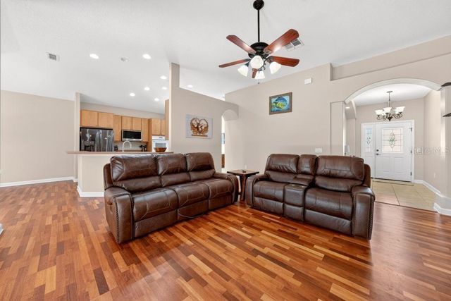 260 CASSADY STREET, Umatilla, FL 32784