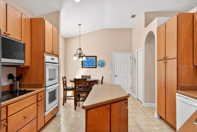 260 CASSADY STREET, Umatilla, FL 32784