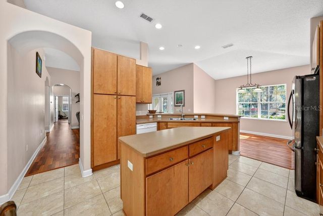 260 CASSADY STREET, Umatilla, FL 32784