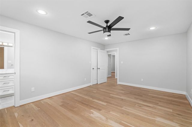 5723 Spellman Road, Houston, TX 77096