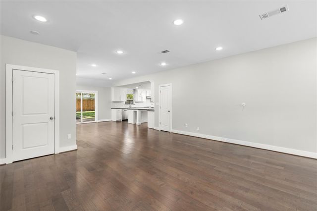 5723 Spellman Road, Houston, TX 77096
