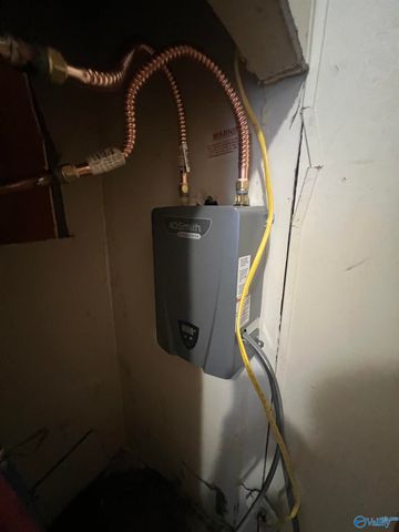 701 Cemetary Road, Holly Pond, AL 35803