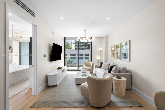 90 NE 32nd 507, Miami, FL 33137
