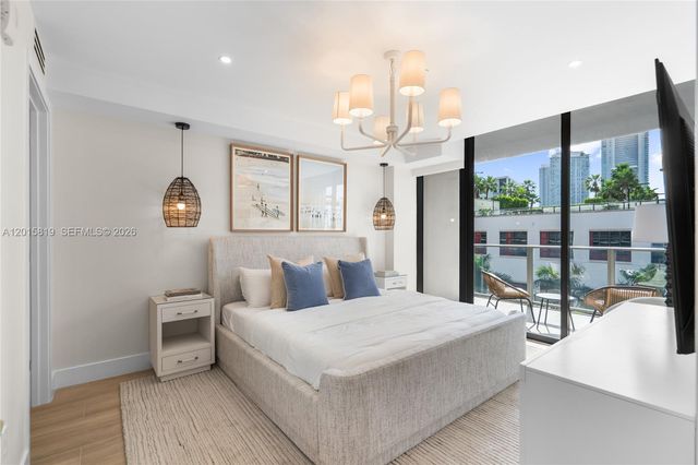 90 NE 32nd 507, Miami, FL 33137