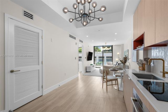90 NE 32nd 507, Miami, FL 33137