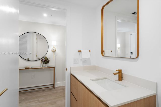 90 NE 32nd 507, Miami, FL 33137