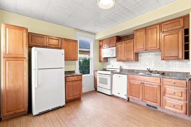 190 Annapolis Street E, West Saint Paul, MN 55118